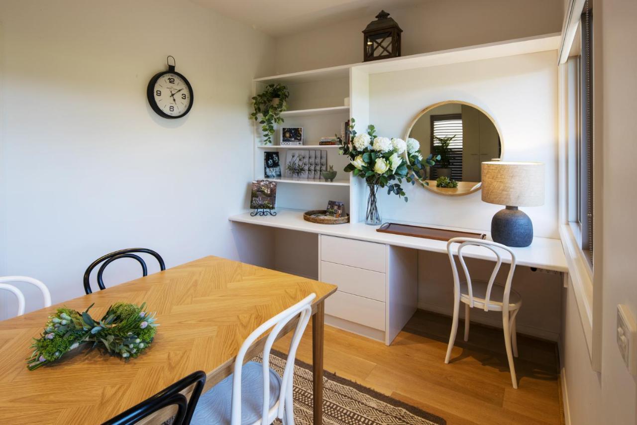 Mews Cottages Gisborne Bagian luar foto