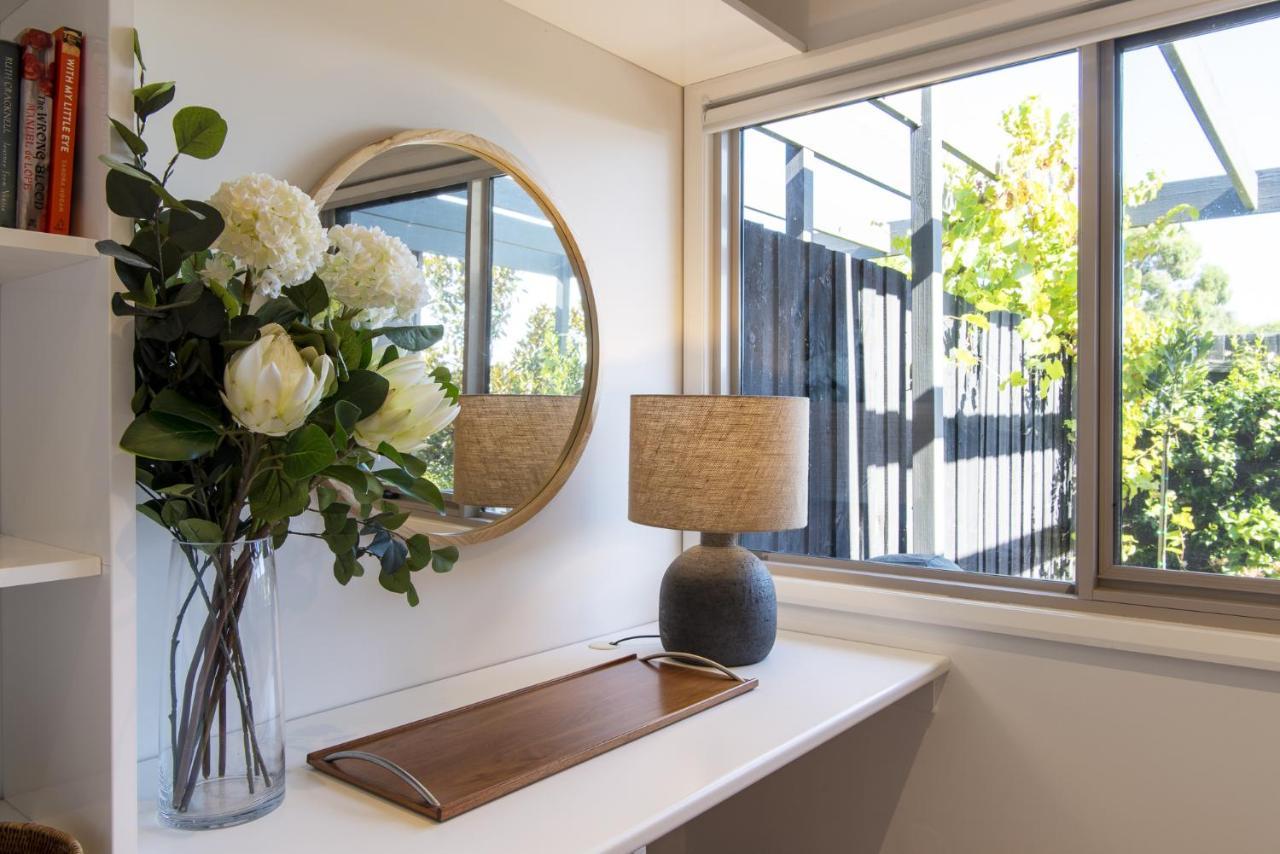 Mews Cottages Gisborne Bagian luar foto