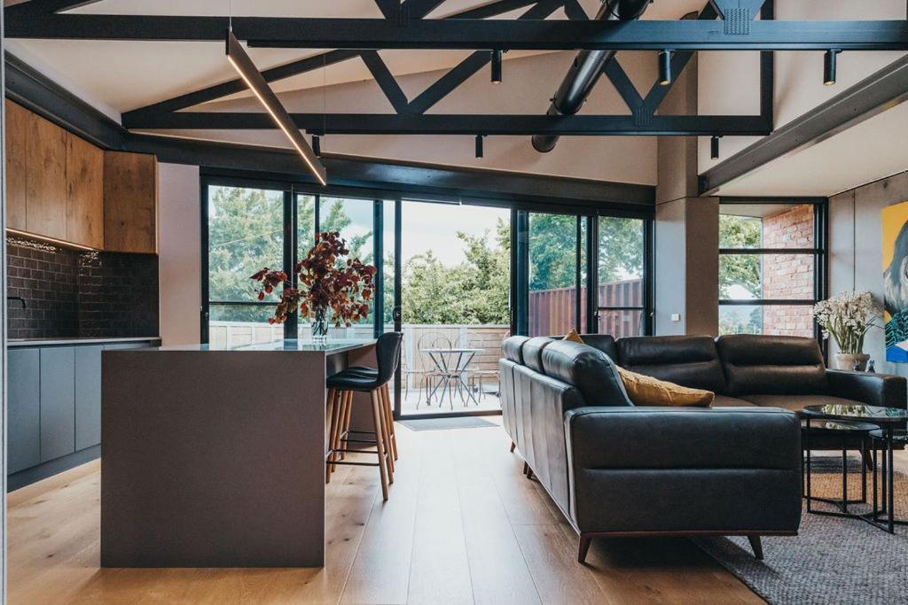 Mews Cottages Gisborne Bagian luar foto