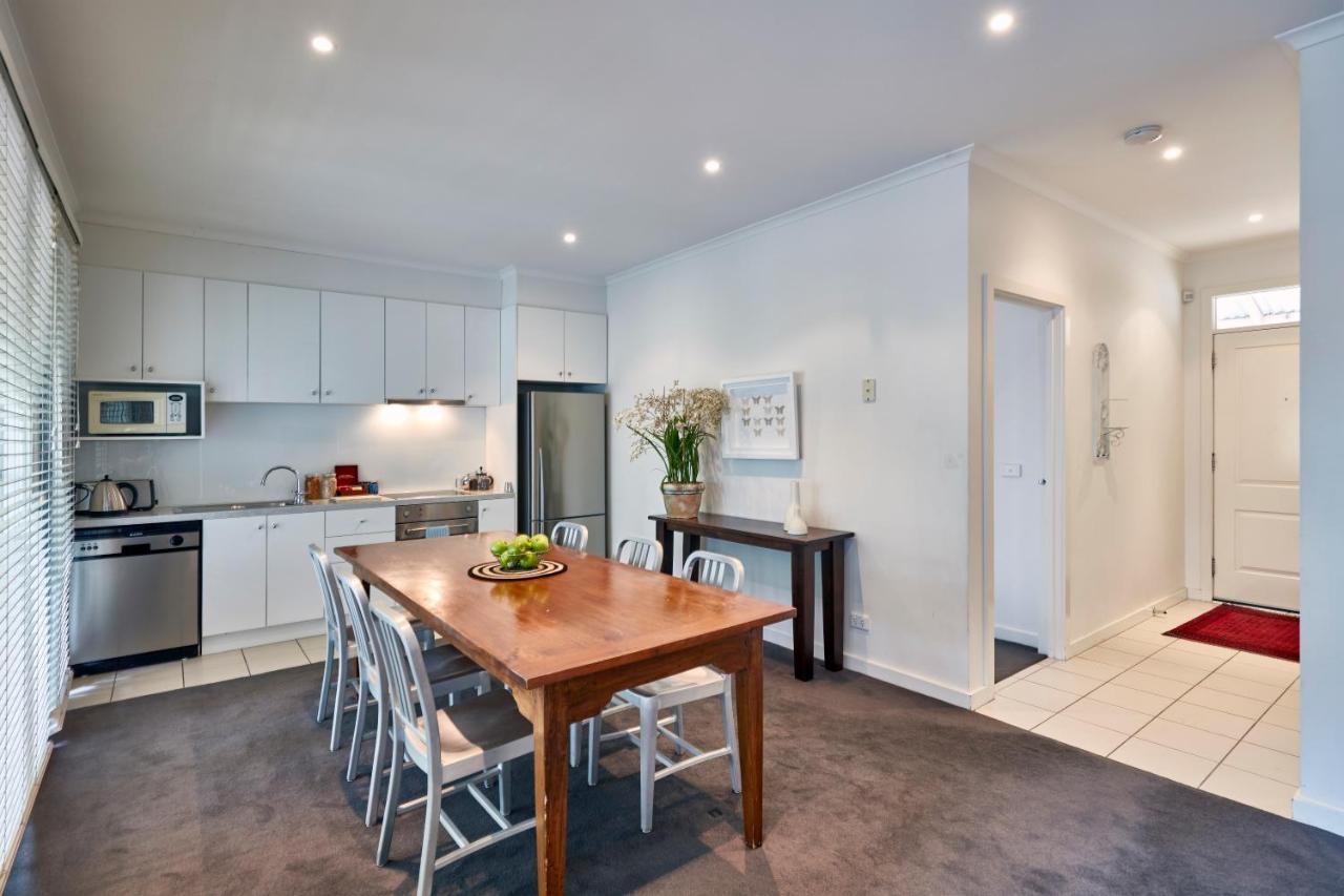 Mews Cottages Gisborne Bagian luar foto