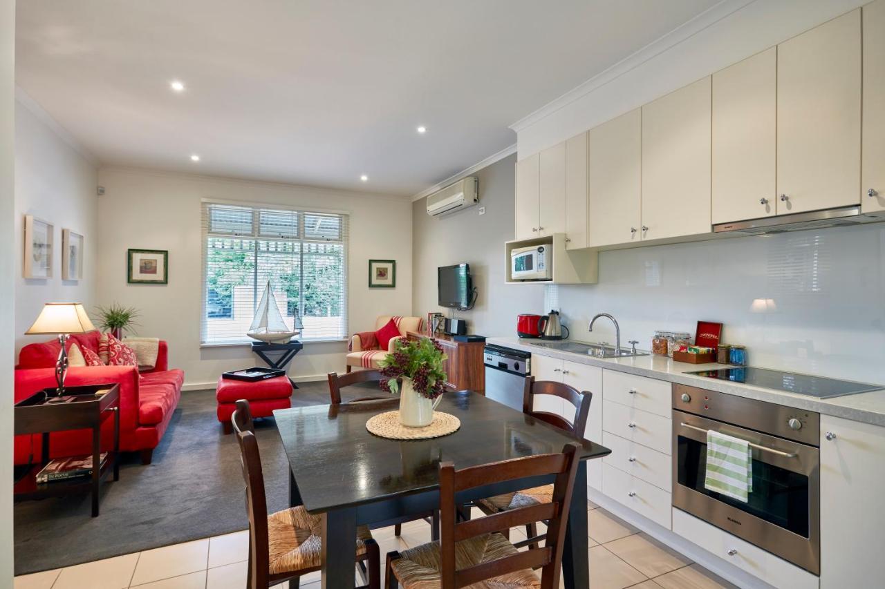 Mews Cottages Gisborne Bagian luar foto